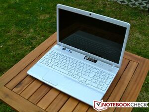 VAIO VPCEE in white